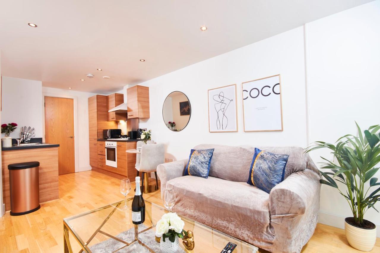 Deluxe City Centre Apt Balcony View& Free Parking! Apartment Leeds  Ngoại thất bức ảnh