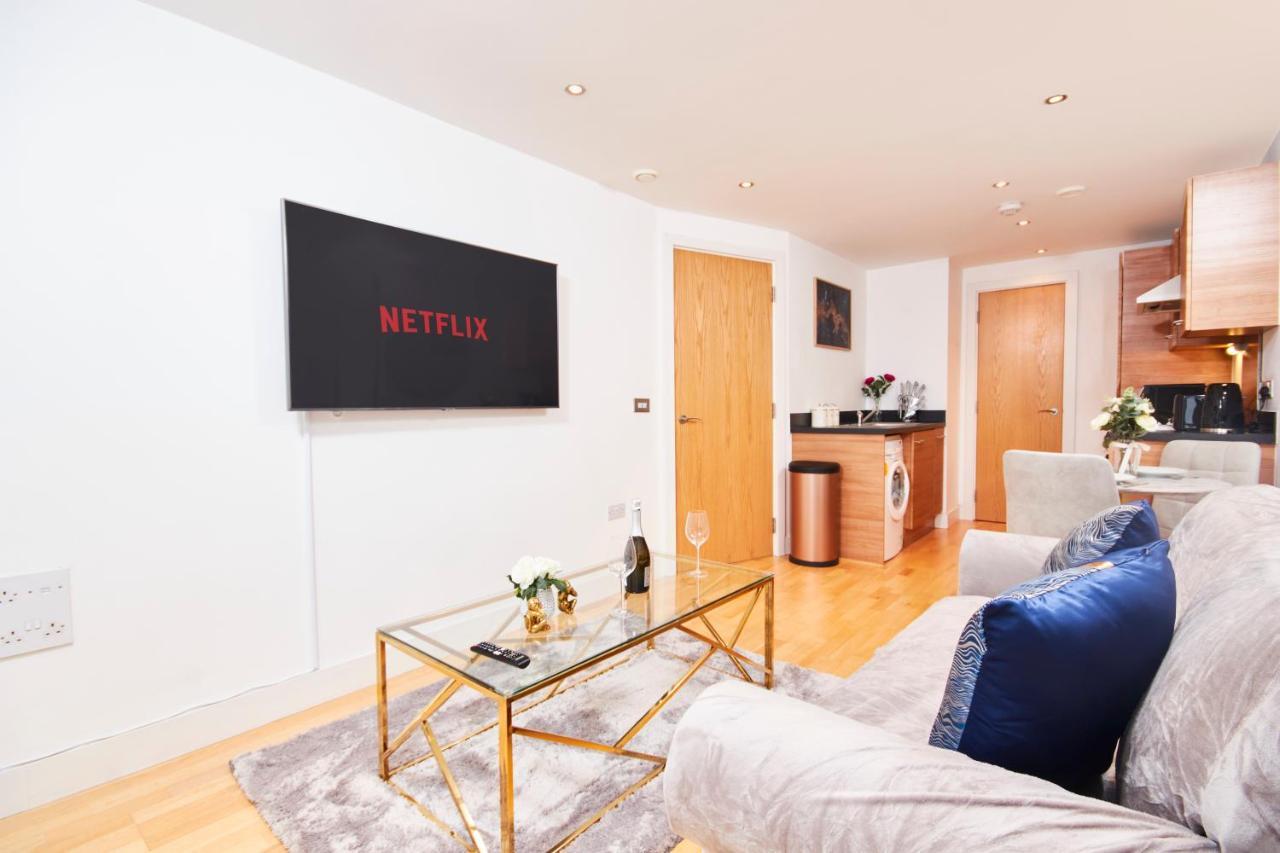 Deluxe City Centre Apt Balcony View& Free Parking! Apartment Leeds  Ngoại thất bức ảnh